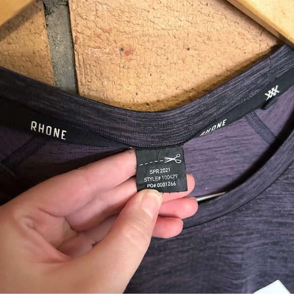 RHÔNE Tonal Training Short Sleeve Tee Purple Athletic Workout Men’s - Picture 2 of 5